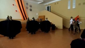 Инсценировка военной песни "Девчонка военный шофер" 1 МЕСТО 5В класс!! г.Макеевка