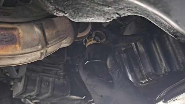 2008 - 2012 Honda Accord 2.4L Oil Change! смотреть онлайн