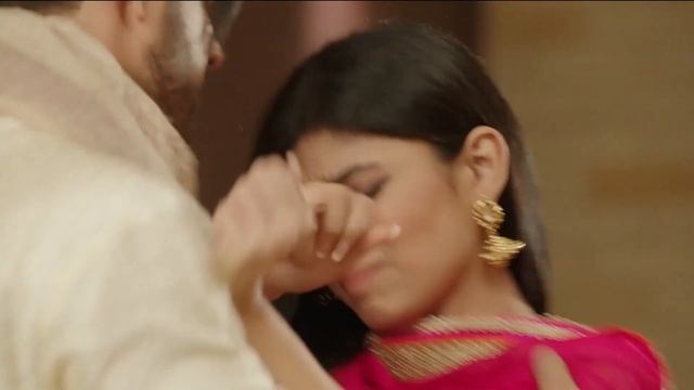 Viren Shivanya'yı Soymaya Çalıştı - İntikam Ateşi 1.Sezon 5. Bölüm смотреть онлайн