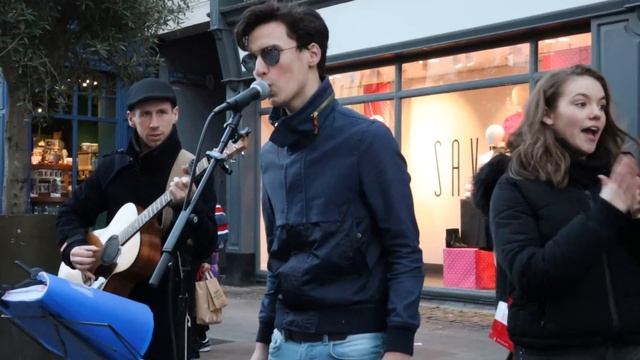 AMAZING MOMENT guy JOINS singing Perfect by Ed Sheeran in Italian | Allie Sherlock смотреть онлайн