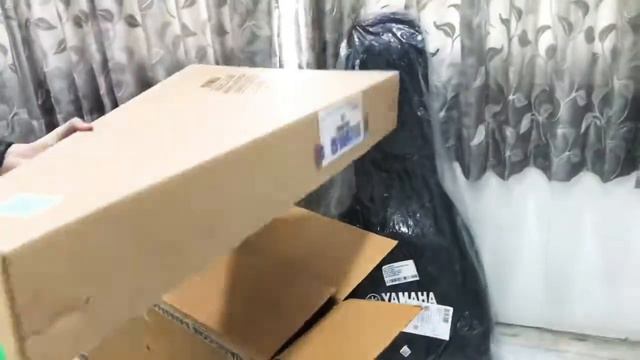 YAMAHA GUITAR FS100C LIVE UNBOXING P-1 смотреть онлайн