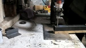 сверлильный станок из рулевой рейки ваз