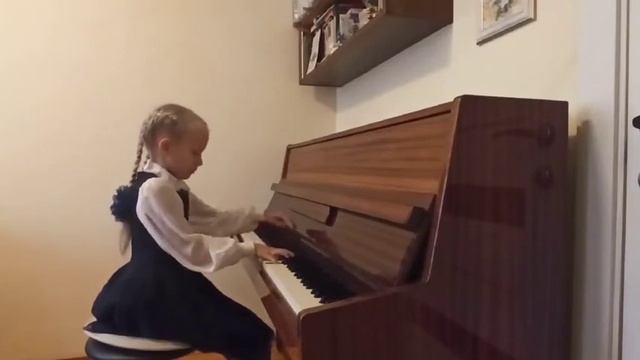 Полтавченко Анна 8 лет.Д.Кабалевский "Рондо-танец". смотреть онлайн