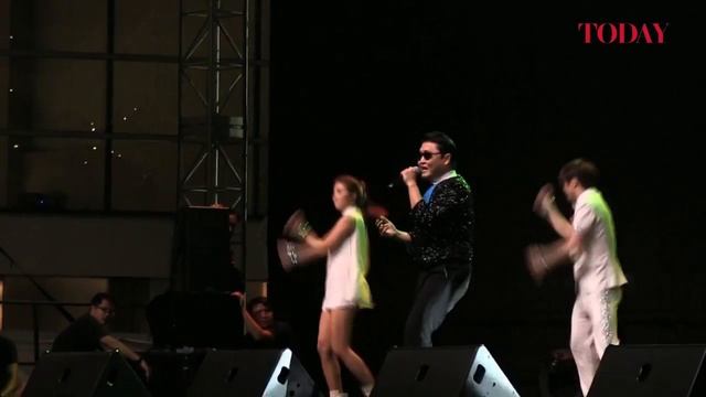 Gangnam Style PSY in Get PSYched Singapore showcase, Dec 1, 2012 смотреть онлайн