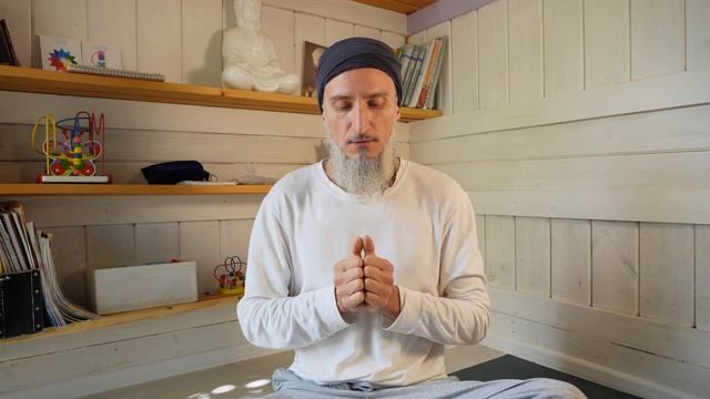 Как переключить свой ум с негатива на позитив. Медитация Кундалини йоги. Практика от негатива. смотреть онлайн