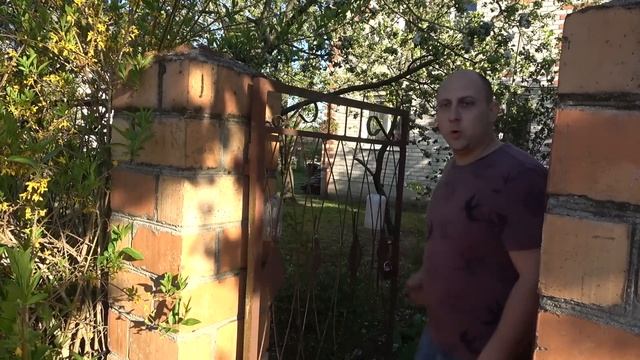 Толик ОБХИТРИЛ Лену и ПРИКЛЕИЛ СКОТЧЕМ к УНИТАЗУ.