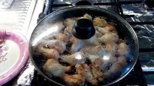 Куриные плечики жареные с морковью и луком