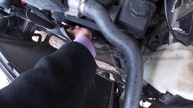 Как снять вискомуфту Mercedes W210 смотреть онлайн