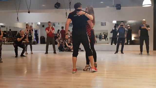 Kizomba Demo . Edward & Olga смотреть онлайн