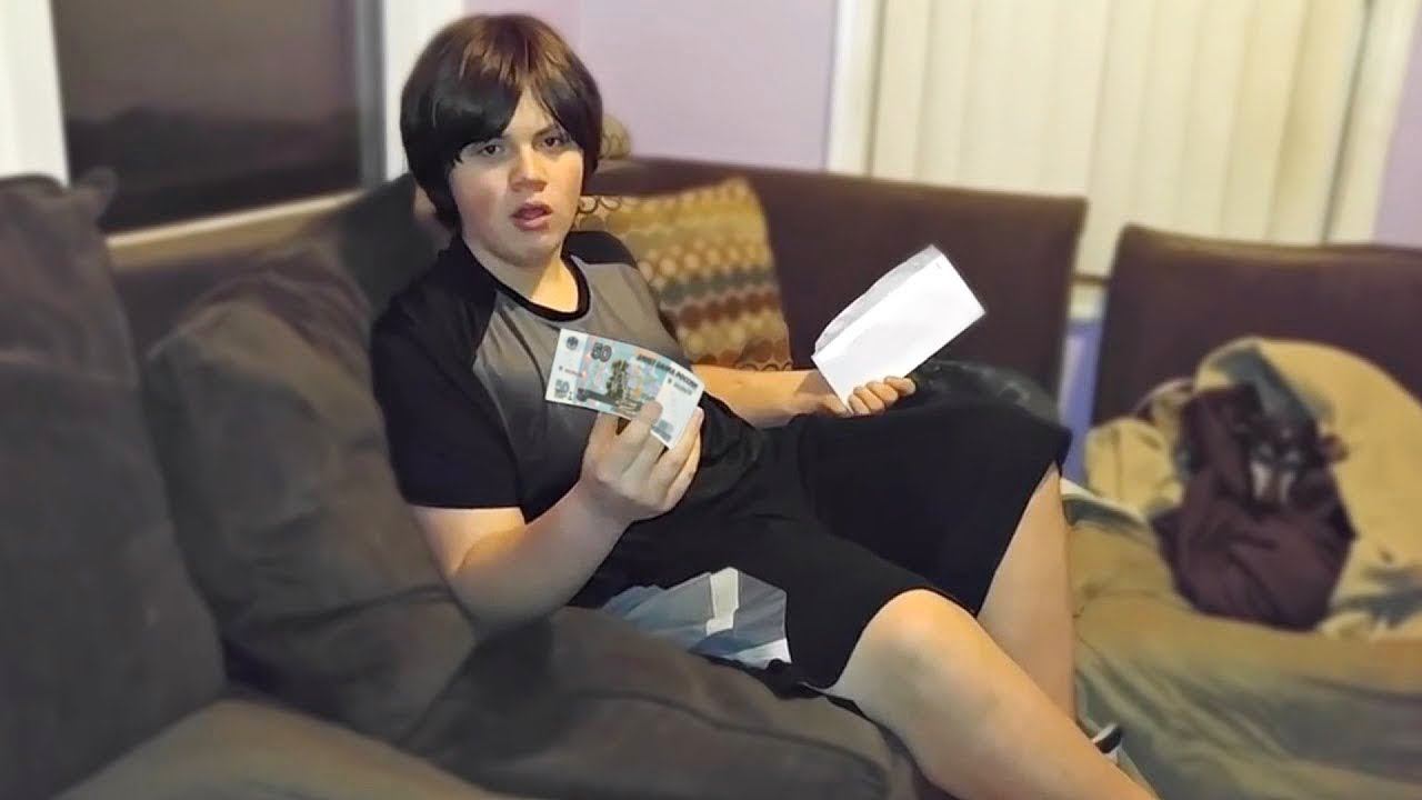 ребёнку дали 1 рубль на новый год.. (ОБЯЗАТЕЛЬНО СМОТРИ!) смотреть онлайн