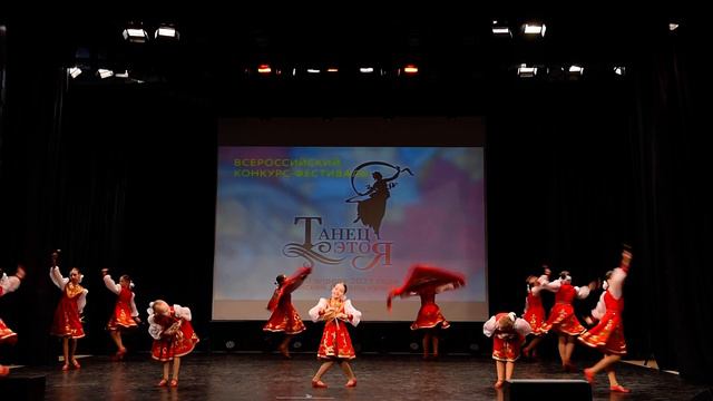 Анс. «Забава»- БДДТ-бол.с.-смеш.- «Ложечки, трещеточки да бубен» смотреть онлайн