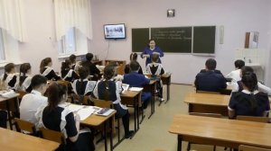 Видеоурок. Подготовка к сочинению по картине С А Григорьева ВРАТАРЬ