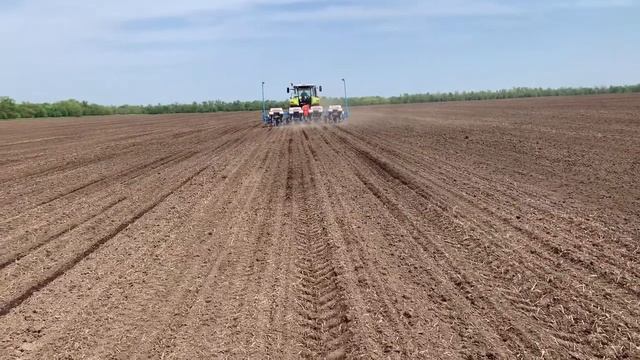 Сев подсолнечника с помощью Autopilot Trimble смотреть онлайн