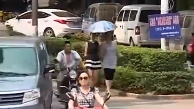 Аномальная жара в Китае.Яичница жарится на капоте машин. смотреть онлайн