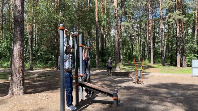 ПОДТЯГИВАНИЯ С РЮКЗАКОМ С ВЕСОМ 30КГ+ НА СВЕЖЕМ ВОЗДУХЕ | Программа тренировок на турнике на МАССУ смотреть онлайн