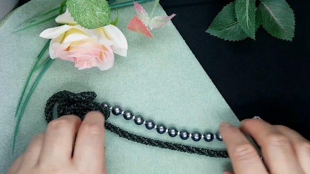 Necklace. Жгут из бисера и бусин. Украшения своими руками. смотреть онлайн