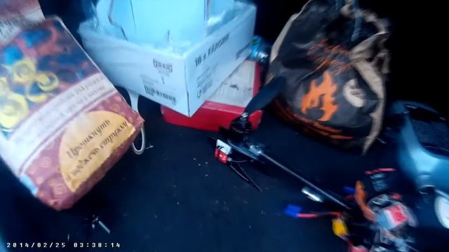 Квадрокоптер против дерева смотреть онлайн