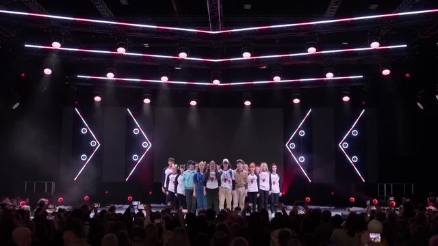 JELLI STUDIOS STRANGER THINGS MOVE IT 2023 смотреть онлайн