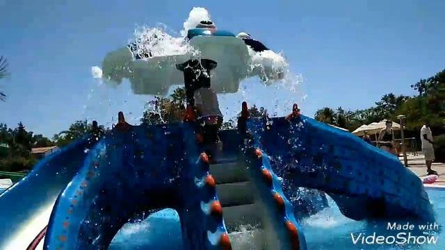 Аквапарк в отеле World of Sunrise. Water park in Starlight hotel смотреть онлайн