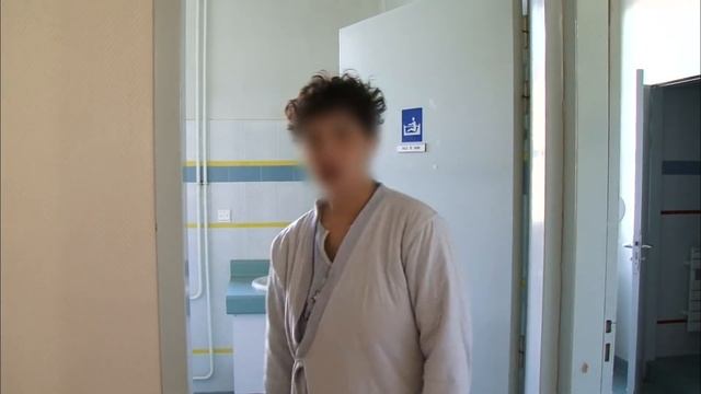 Voyage au coeur d'un hôpital psychiatrique смотреть онлайн