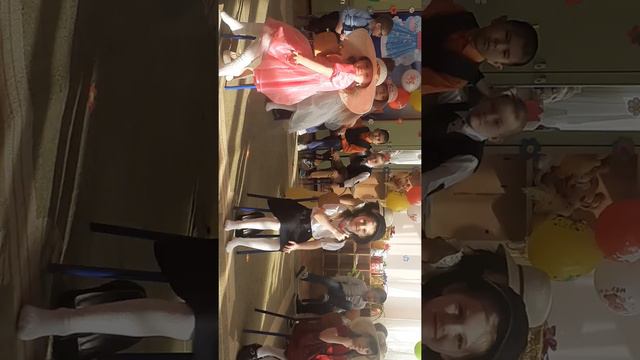 Утренник посвящённый 8 марта смотреть онлайн