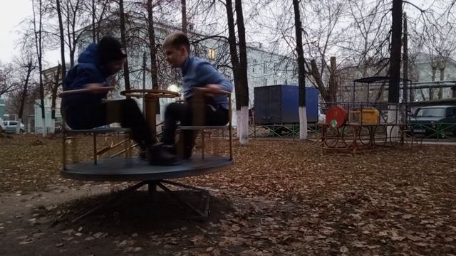 кто последний уйдёт с площадки челендж! смотреть онлайн