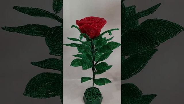 Розочка из бисера ?❤️?#роза #бисероплетение #розаизбисера смотреть онлайн