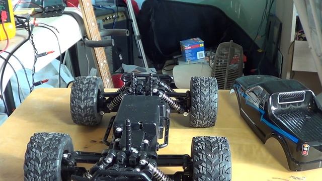 Griffin Moto TC Monster truck 4X4 bluetooth remove control Iphone Ipad Ipod touch смотреть онлайн