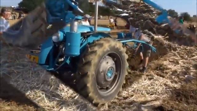 Трактори-мінітрактори-мотоблоки світу,та їх робота...мега мотоблок в оранці... смотреть онлайн