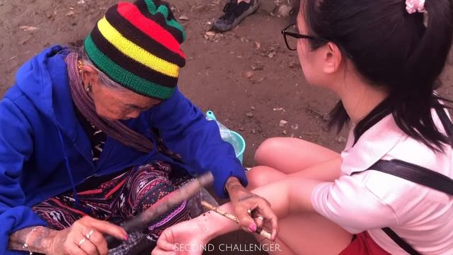 Three Dots Tattoo by Apo Whang-Od | First Traditional tattoo смотреть онлайн