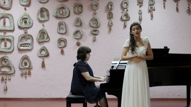 "Всё начинается с любви.." Сольный концерт Виктории Гилле (1 часть) смотреть онлайн