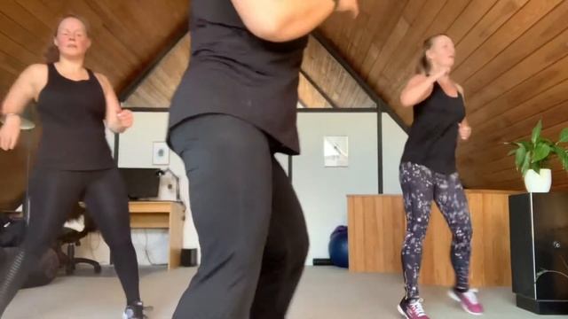 Zumba - Kizomba - Dacing Kizomba смотреть онлайн
