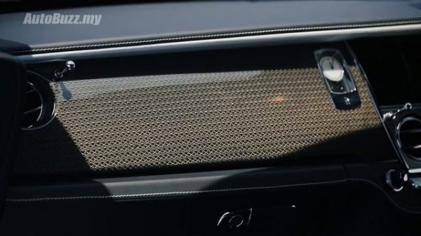 Rolls-Royce Wraith Black Badge review - AutoBuzz.my