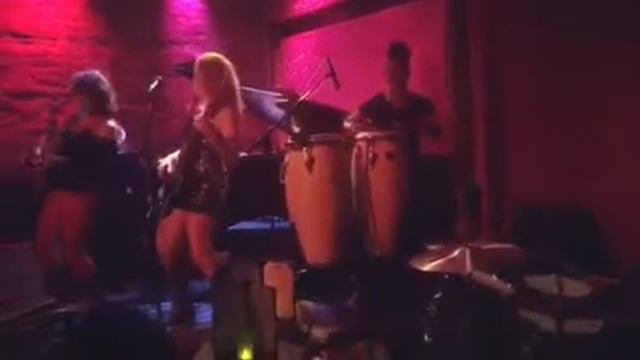 Dawn Drake & ZapOte смотреть онлайн