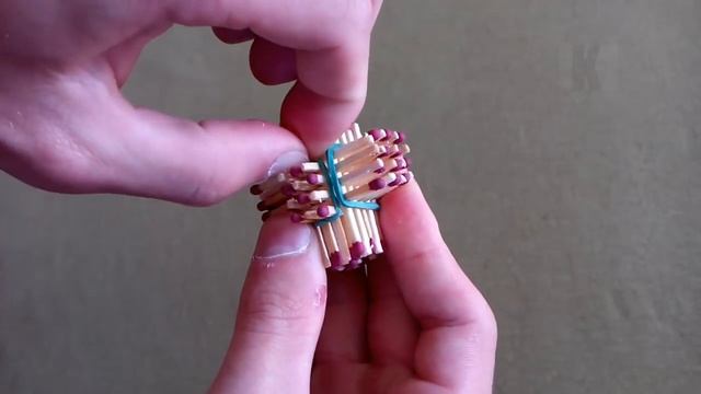 Как сделать кубик из спичек без клея? / how to make cube of matches without glue? смотреть онлайн