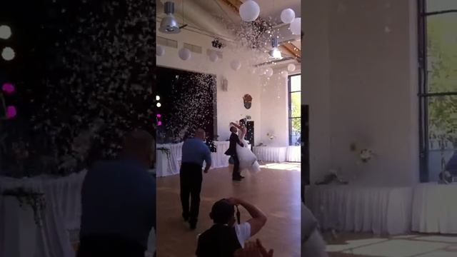 Первый свадебный танец. Наташа и Рудик смотреть онлайн