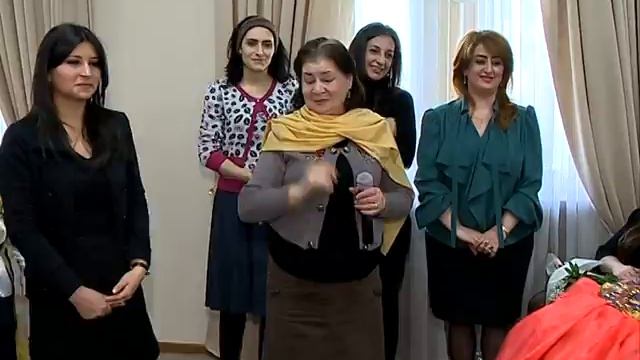 ПРАЗДНИК НОВРУЗА во 2б классе школы № 18 г. Баку смотреть онлайн