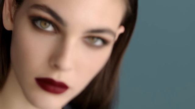 FALL-WINTER 2018 COLLECTION, Lucia Pica pushes matte to the extreme – CHANEL Makeup смотреть онлайн