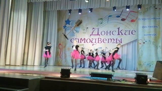 танец "Весёлые нотки" от ансамбля Максимум смотреть онлайн