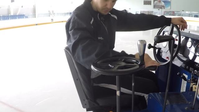 КАК  залить лед правильно.Ледовая машина Zamboni