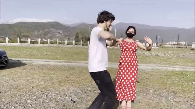 Девушка Танцует Очень Красиво Как В Фильме Auff 2021 Чеченская Лезгинка На Русском Хит ALISHKA Danc смотреть онлайн