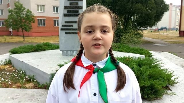 Отрывок из стихотворения Роберта Рождественского "Реквием" (Вечная слава героям) смотреть онлайн