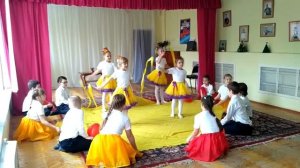 Очень красивый, трогательный танец "Не отнимайте солнце у детей"