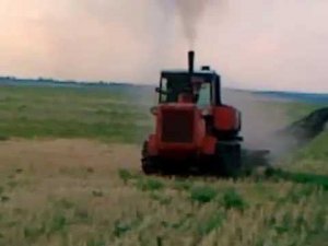 дт-175С,вспашка зяби