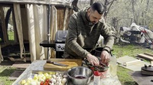 Шулюм из дикого зайца в афганском казане