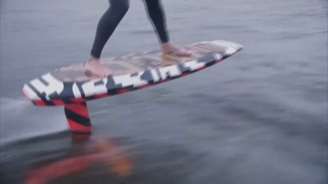 AUDI удивила ЭЛЕКТРОВНЕДОРОЖНИКОМ TRAIL quattro! смотреть онлайн