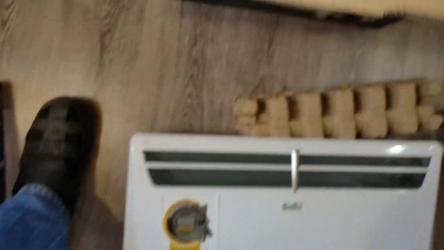 Баня ч.57 Когда баня готова, но находятся причины, чтобы не париться :( смотреть онлайн