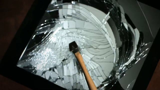What will happen if you look in a broken mirror смотреть онлайн