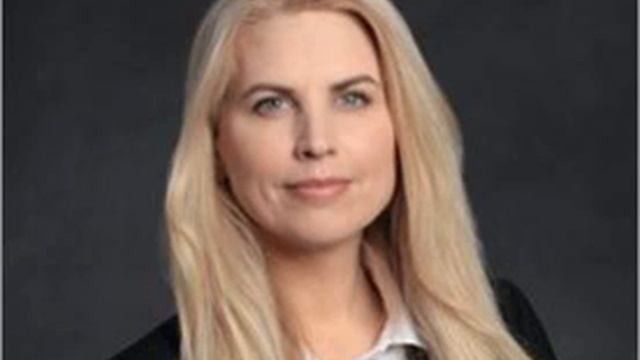 Sipping from the Fountain of Youth: Anti-Aging Treatments Explained By BioViva's Elizabeth Parrish смотреть онлайн