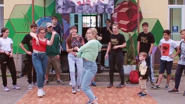 ПРОСТО ТАНЦЕВАТЬ! смотреть онлайн